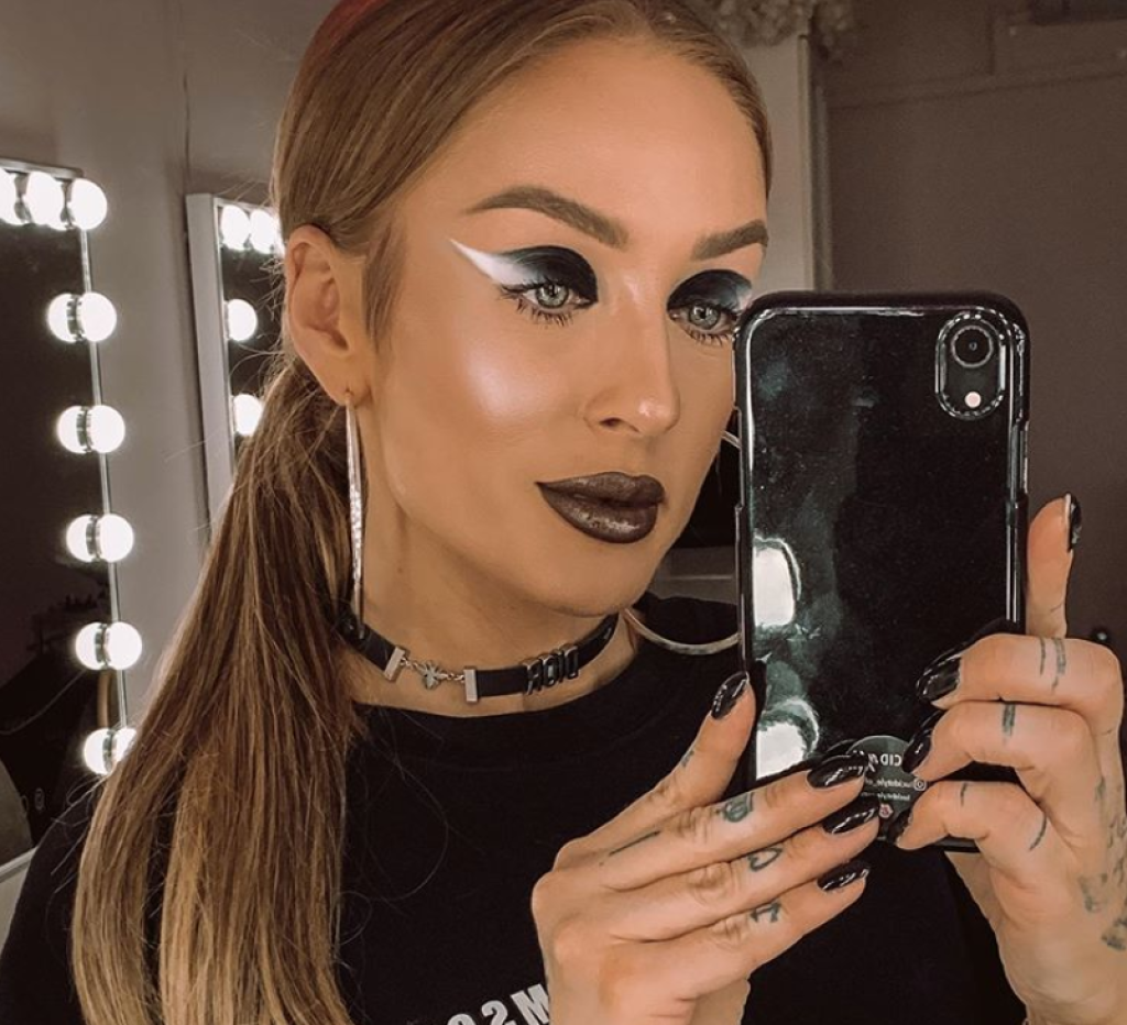 Obľúbená vizážistka Lucia Sládečková a jej extravagantné líčenie.