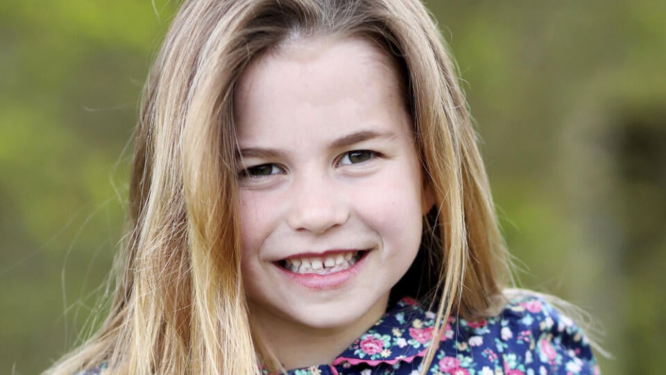 KK38 Norfolk - Na snímke zverejnenej Kensingtonským palácom 1. mája 2021 britská princezná Charlotte. Fotografiu vyhotovila jej matka, vojvodkyňa z Cambridgea v Norfolku. Princezná Charlotte oslávi 2. mája 2021 svoje šieste narodeniny. FOTO TASR/AP
Recent but undated handout photo issued on Saturday May 1, 2021 by Kensington Palace of Princess Charlotte. The image was taken by Kate, Duchess of Cambridge in Norfolk, England ahead of Princess Charlotte's sixth birthday on Sunday. (Kate, Duchess o