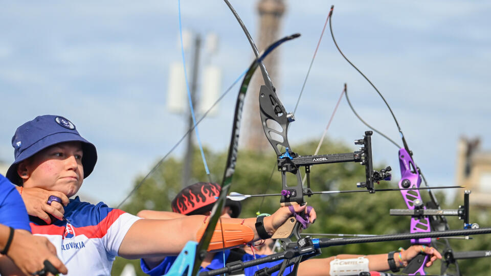 Na snímke slovenská lukostreľkyňa Denisa Baránková počas kvalifikácie olympijského luku žien na XXXIII. letných olympijských hier v Paríži 25. júla 2024. FOTO TASR - Martin Baumann