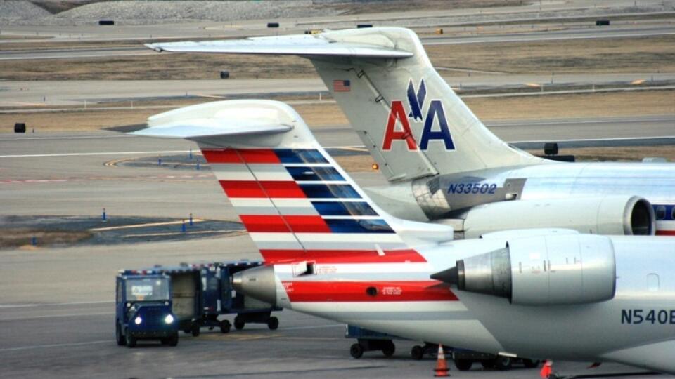 Dievča sa vyhrážalo spoločnosti American Airlines.