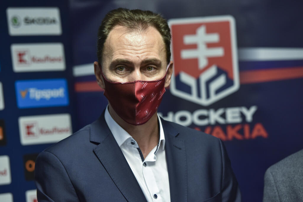 Súčasným šéfom SZĽH je Miroslav Šatan, ktorý sa netají tým, že sa snaží dať veci do poriadku a vyrovnať sa s problémami, ktoré narobilo predošlé vedenie zväzu.
