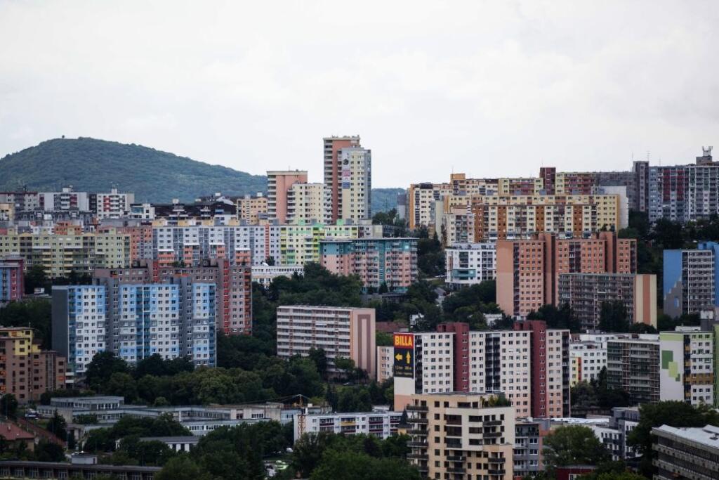 Smer zrušil poskytovanie lízingu a refinancovanie úverov na bývanie
