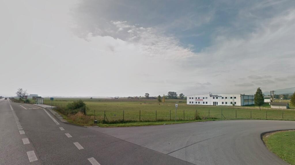 Pozemok pri obci Rakovo, na ktorom Lild plánuje postaviť logistické centrum.