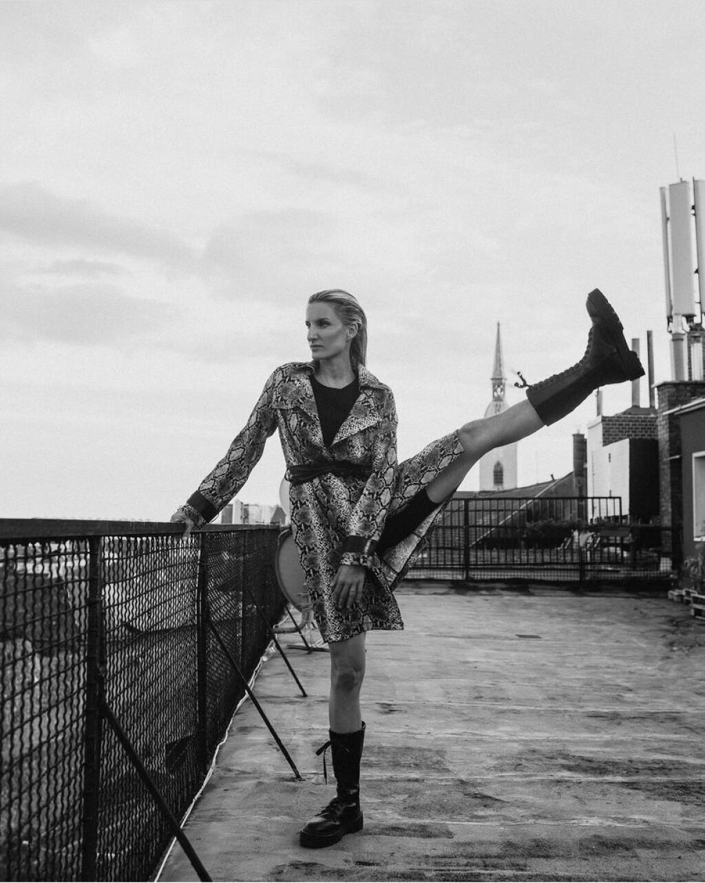 Adela Vinczeová sa nechala nafotiť mladou fotografkou. Vznikla z toho séria krásnych záberov.