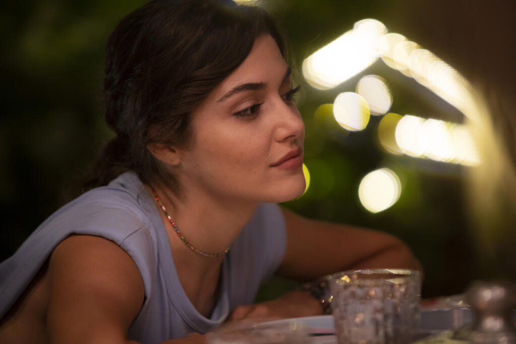 Eda Yildiz (Hande Erçel)