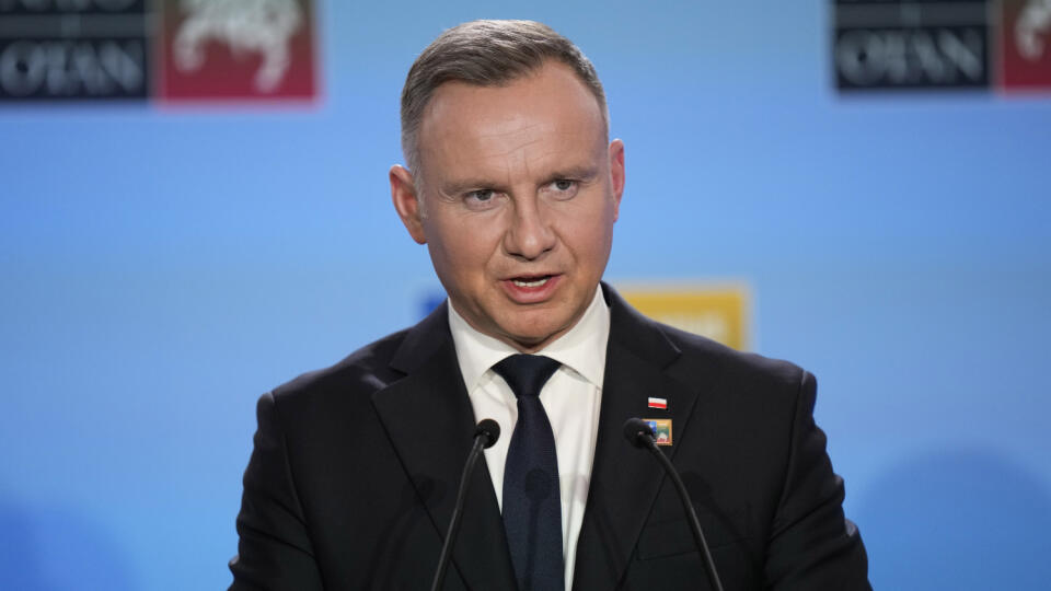 KK20 Vilnius - Na snímke poľský prezident Andrzej Duda počas tlačovej konferencie na summite NATO vo Vilniuse 12. júla 2023. V litovskom Vilniuse v stredu pokračoval dvojdňový summit Severoatlantickej aliancie. FOTO TASR/AP
Poland's President Andrej Duda addresses a media conference during a NATO summit in Vilnius, Lithuania, Wednesday, July 12, 2023. NATO leaders gathered Wednesday to launch a highly symbolic new forum for ties with Ukraine, after committing to provide the country with more m