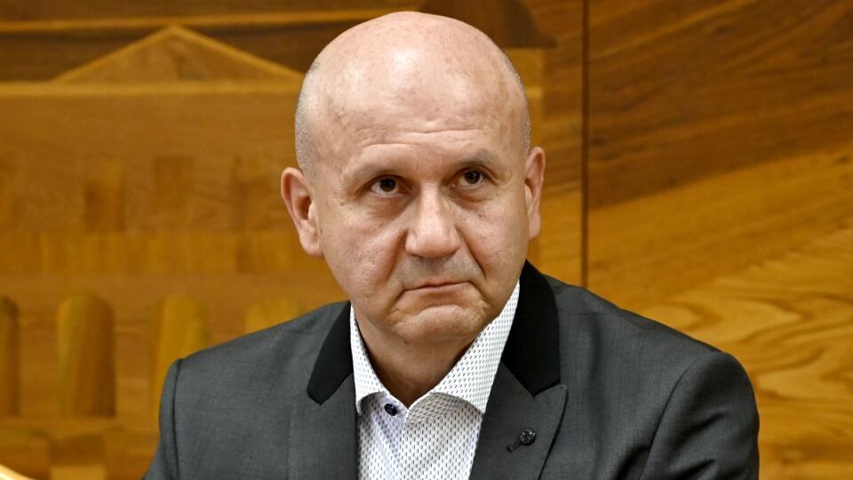 Na snímke generálny riaditeľ Národnej diaľničnej spoločnosti (NDS) Vladimír Jacko počas tlačovej konferencie na tému: Ďalšie pokračovanie výstavby diaľníc na Slovensku, v Michalovciach 21. júla 2022.