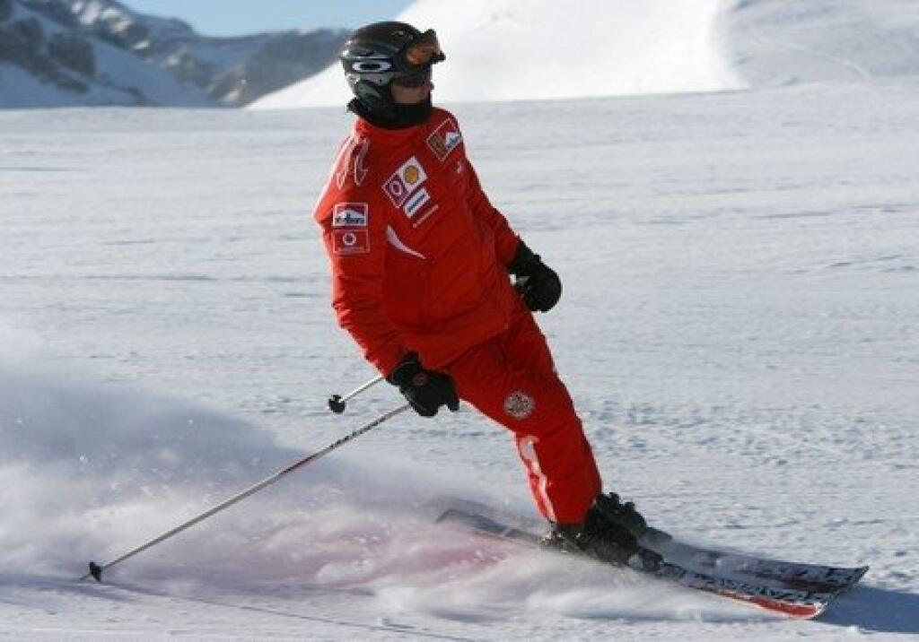 Michael Schumacher utrpel pri lyžovaní v oblasti Meribel vo francúzskych Alpách ťažký úraz. Jeho telo je dnes vegetatívnom stave, mnohí však hovoria o jeho smrti