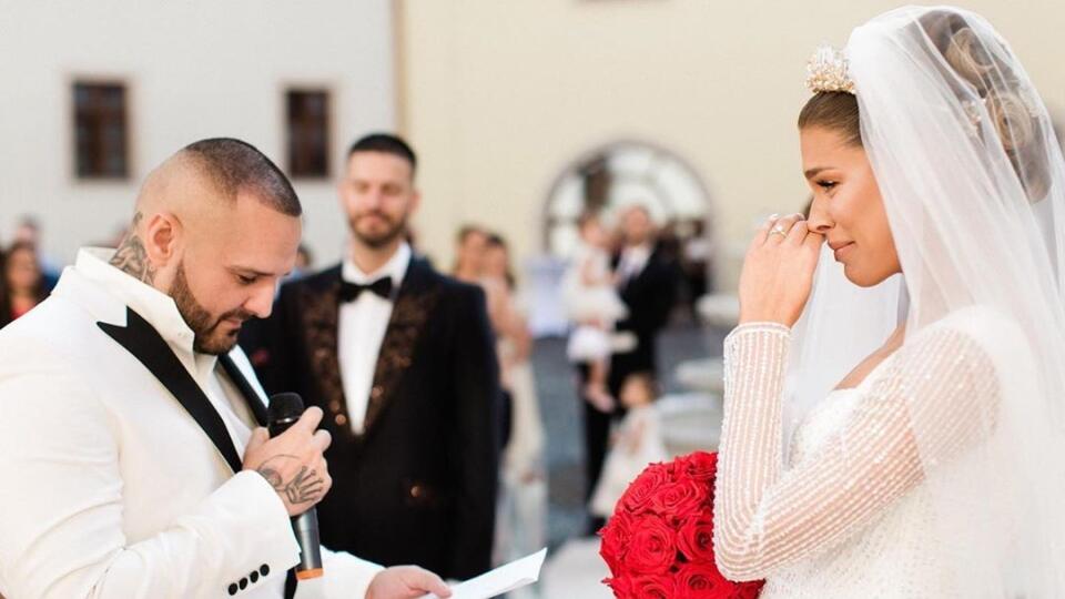 Rytmus na sociálnej sieti zverejnil slová, ktoré Jasminu dojali k slzám.