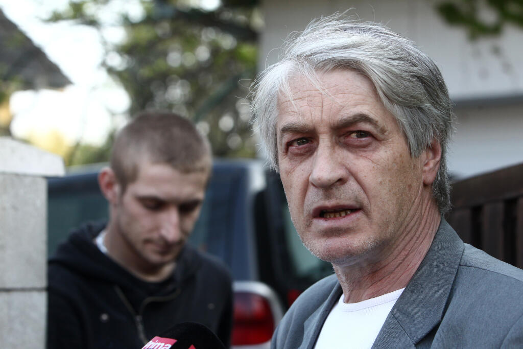 Po smrti Ivety Bartošovej Josef Rychtář smútil.