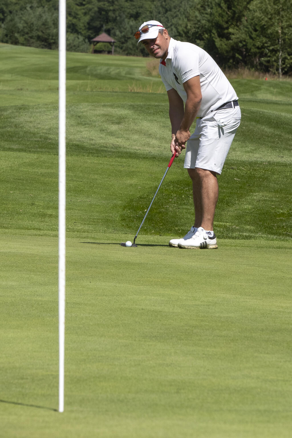 Na golfovom turnaji si zahrali nielen hokejové legendy a Rory Sabbatini, ale aj známi herci. Na fotke Filip Tůma.