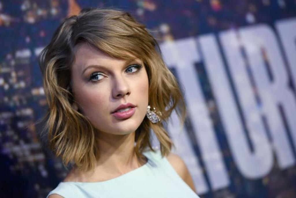Taylor Swift vstúpila do sveta online porna. Parazitom nedá šancu