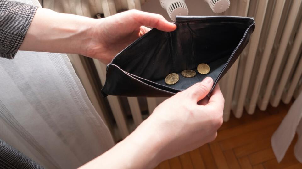 Heating,Bill.,Increase,In,The,Cost,Of,Gas,Bill.,Soaring