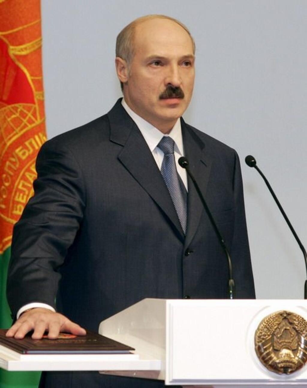 Политической жизни беларуси. Лукашенко 2015. Лукашенко портрет. Лукашенко и Тимошенко.