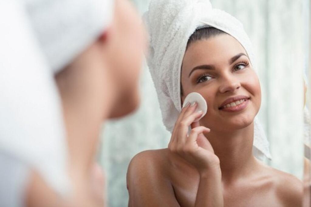 Micelárne vody z lekárne v teste nevynikli. L'Oréal pohorel