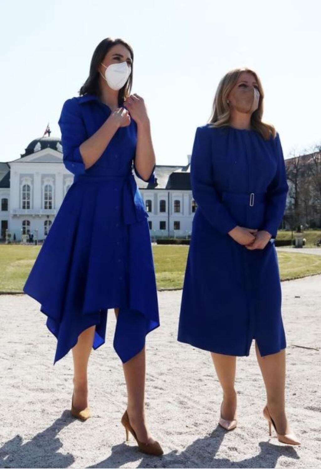Petra Vlhová sa k prezidentke Zuzane Čaputovej nahodila presne tak, ako jej radí módna štylistka. Výrazná farba a lodičky jej svedčia.