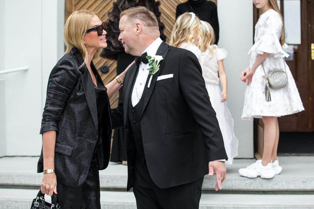 Svadba Gabriely Drobovej a Karola Rumana v Bratislave. Na snímke Alena Pallová a Karol Ruman.