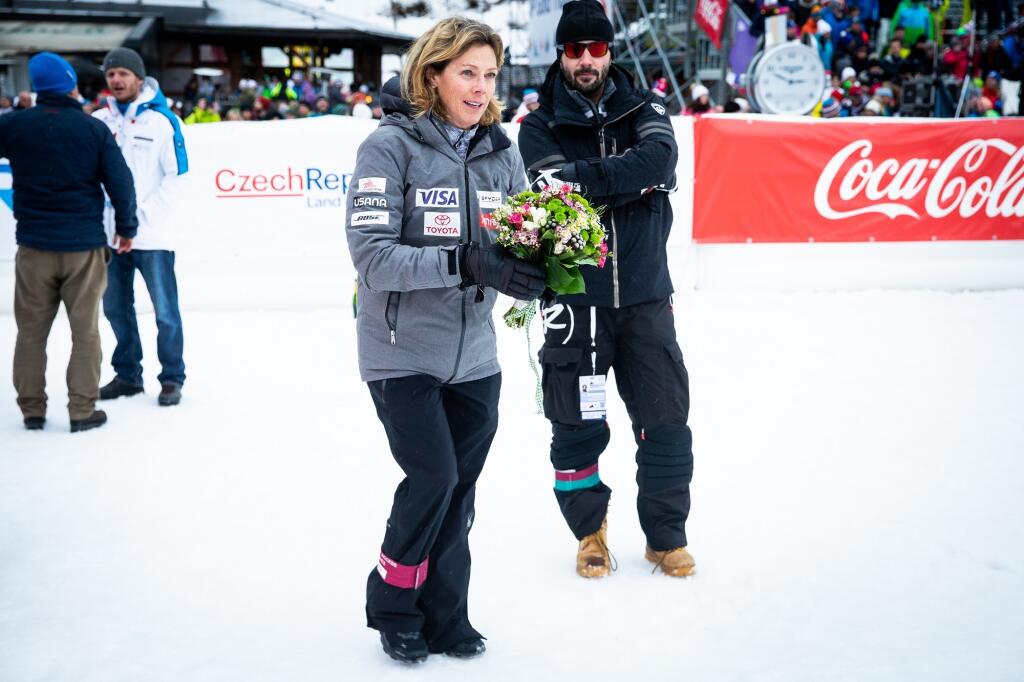 Je jasné, kto u Shiffrinovcov diktuje tempo! Mama Mikaely Shiffrinovej (24) Eileen stojí pri svojej dcére takmer 24-hodín denne. Dokonca nemá problém pohádať sa aj s tímom Petry Vlhovej, keď sa jej nepáči, že trénujú v rovnakom stredisku. Naopak otec Jeff pôsobí pokojnejším dojmom.