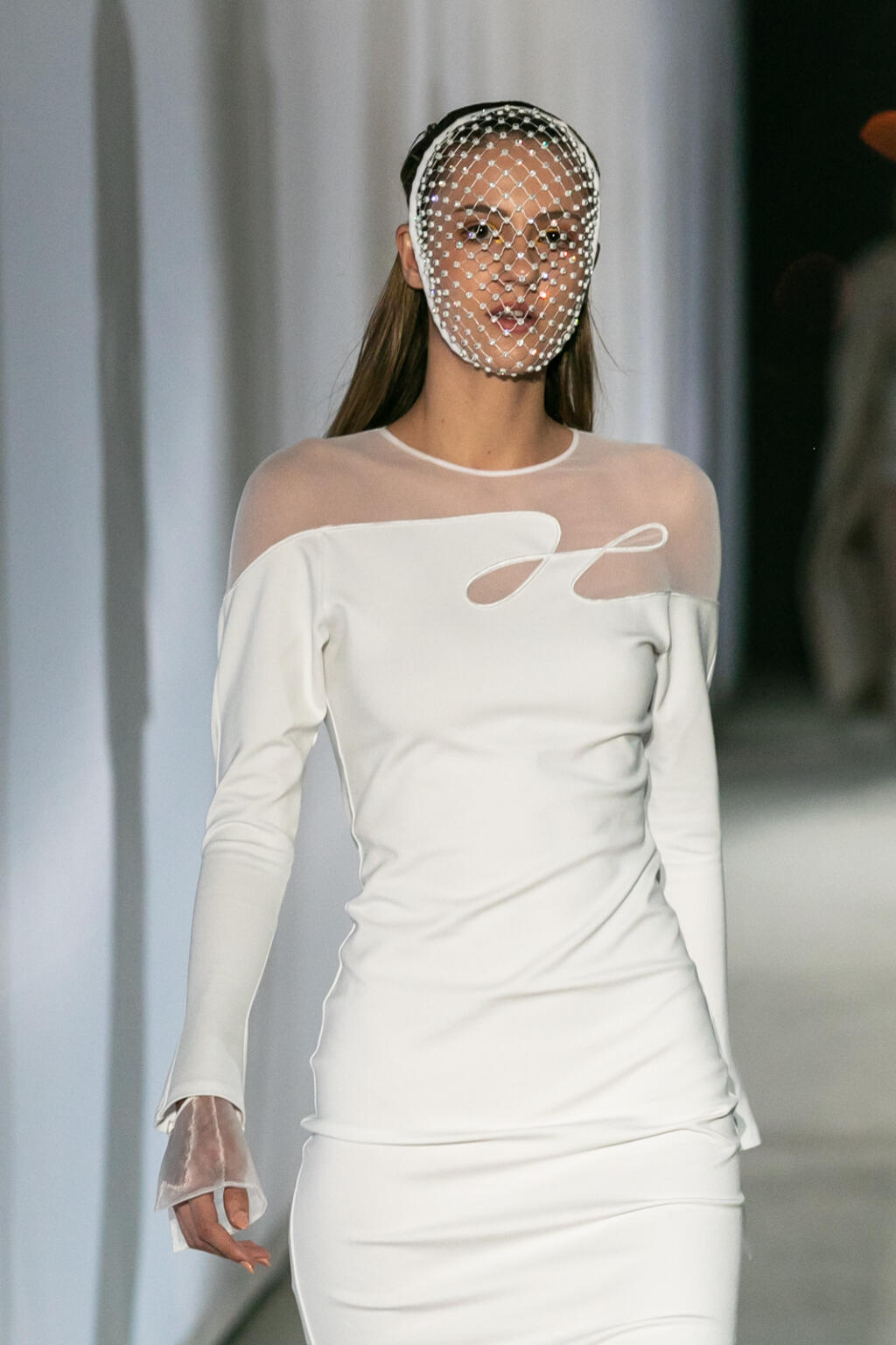 Kolekcia Narcissus dizajnéra Borisa Hanečku na Fashion LIVE! 2021.