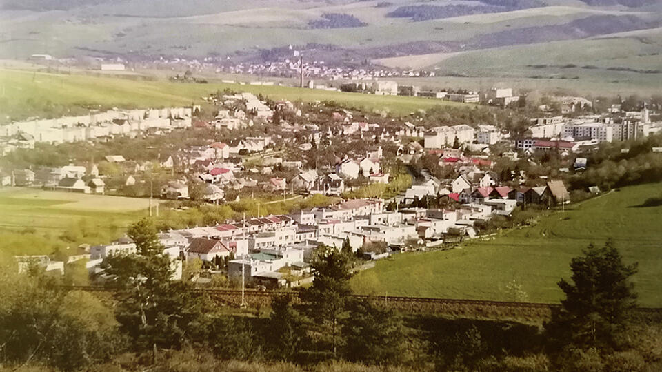 Pohľad na Lipany z vrchu Balažka v pohorí Hromovec