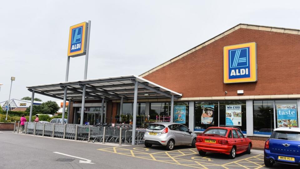 Krátko po zatvorení supermarketu Aldi sa zrútila jeho strecha.(Ilustračné foto)