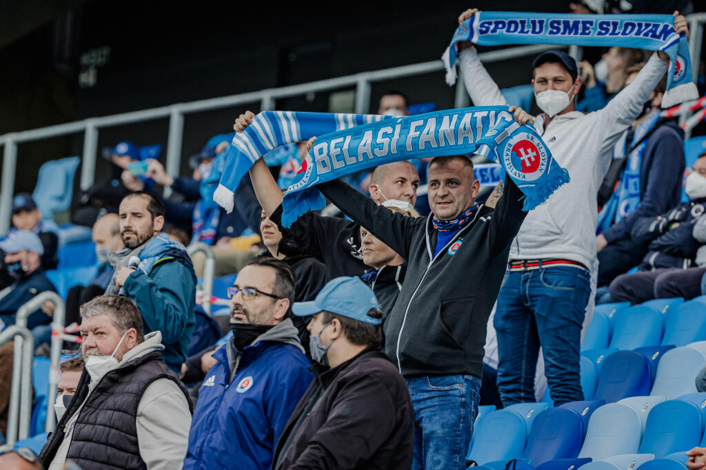 Pýtali sme sa fanúšikov Slovana, či by sa dali zaočkovať kvôli tomu, aby som milovaný klub mohli vidieť naživo na štadióne.
