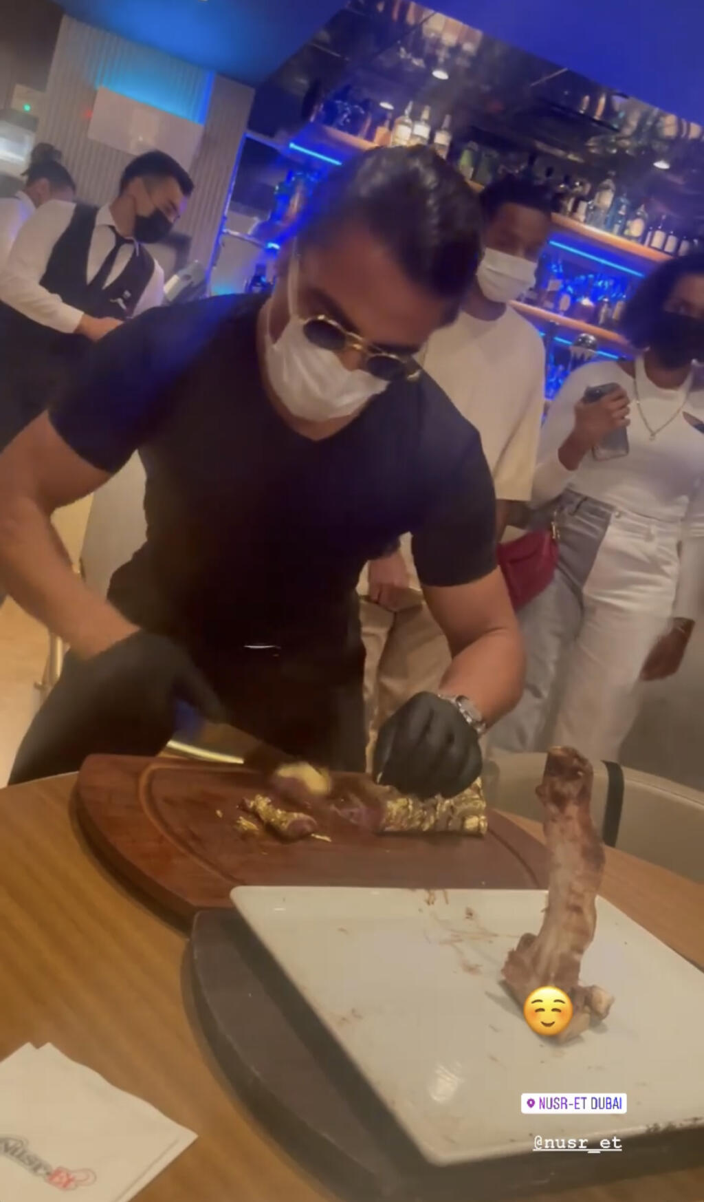 Salt Bae je známy po celom svete.