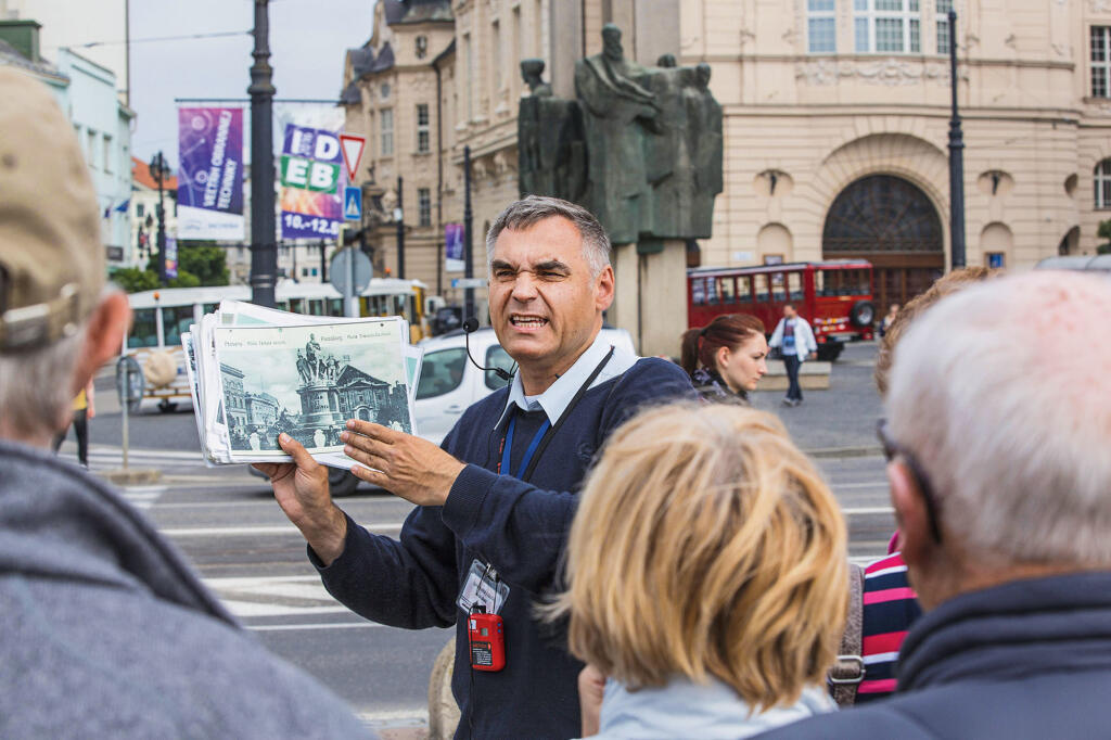 Bratislava - Star√© mesto - prehliadka - turisti - sprievodca Bilaƒçiƒç Mari√°n