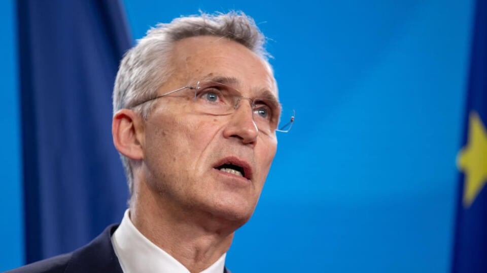 Stoltenberg zdôraznil záväzok NATO ohľadom vojenskej podpory Ukrajiny: Za vojnu môže Putin