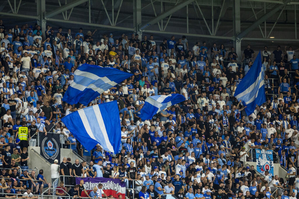 Na Tehelnom poli sa stretol v 3. kole kvalifikácie európskej ligy ŠK Slovan Bratislava a Olympiacos FC.