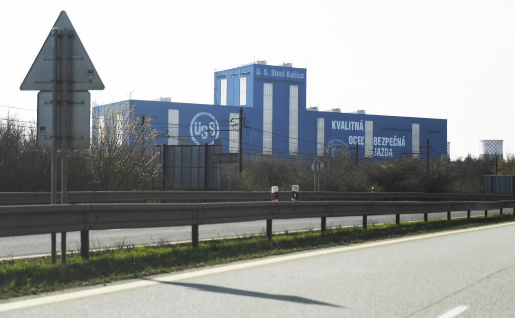 Na snímke budova fabriky U.S.Steel Košice počas tlačového brífingu zástupcov zamestnancov a zamestnávateľa najväčšej hutníckej spoločnosti na Slovensku U.S. Steel Košice 21. marca 2024 v Košiciach. FOTO TASR – František Iván