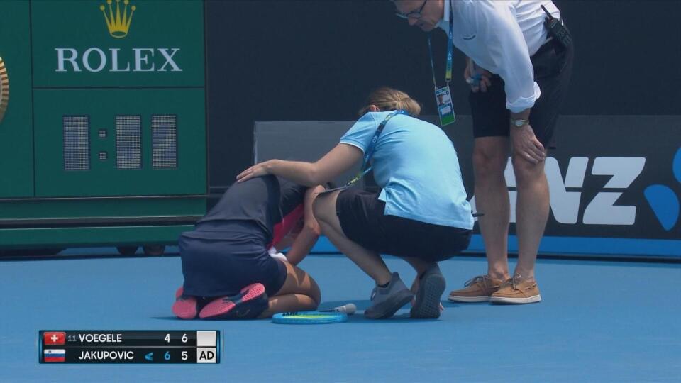 Dalila Jakupovičová musela zápas kvalifikácie na Australian Open vzdať.