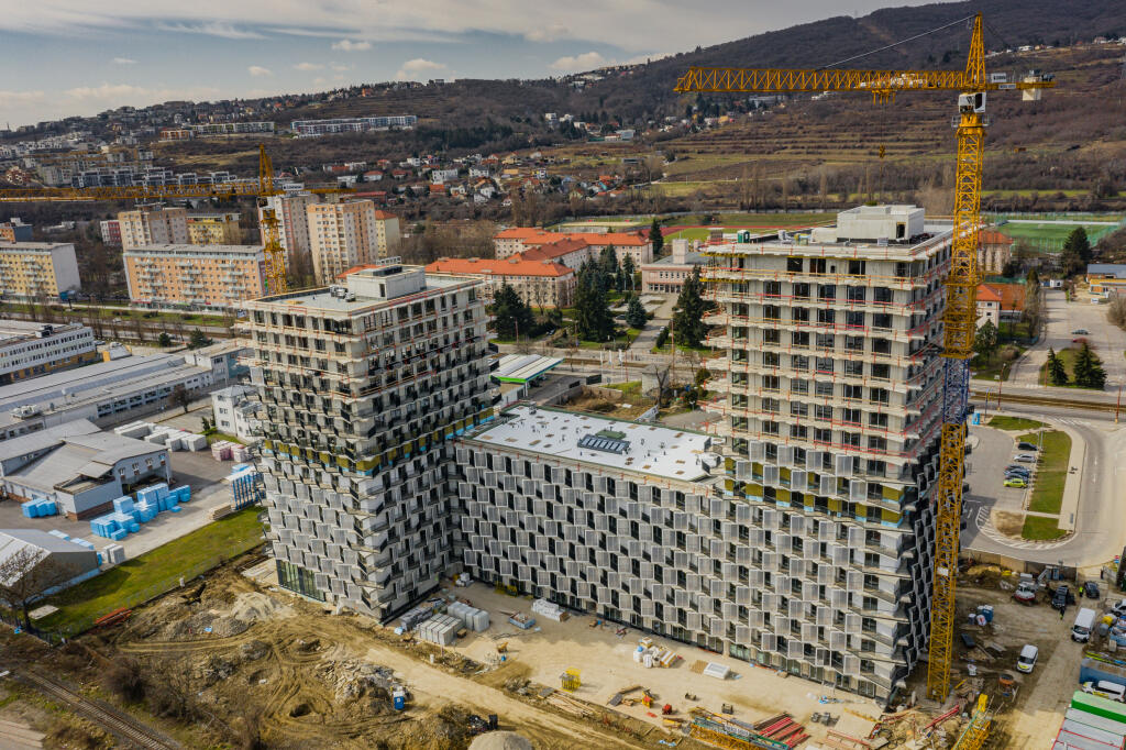 Na leteckej snímke developerský projekt Guthaus v Bratislave.