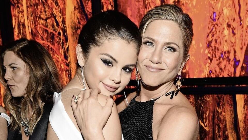 Jennifer Aniston (48) & Selena Gomez (25)