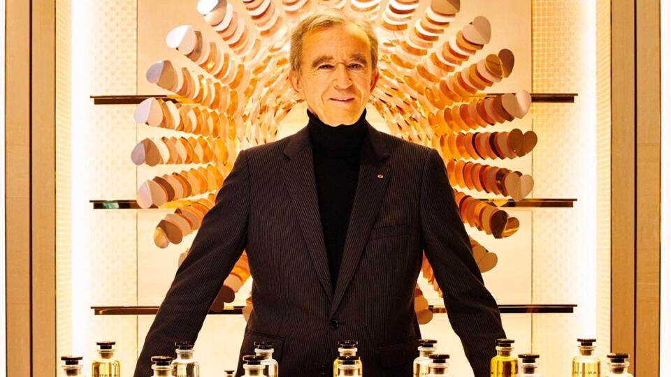 Francúz Bernard Arnault vystriedal na poste najbohatšieho muža sveta Elona Muska.