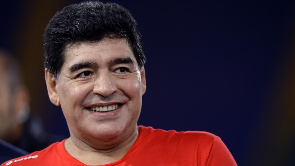 Diego Maradona zomrel vo veku 60 rokov.