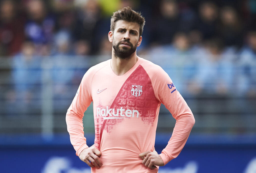 7. Gerard Pique - Skúsený stopér a legenda Barcelony si týždenne polepší o 135 000 eur.