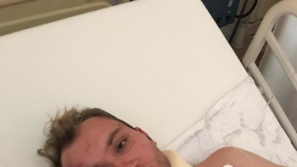 Brutálne dobitý Martin Kapitulík leží stále v nemocnici.