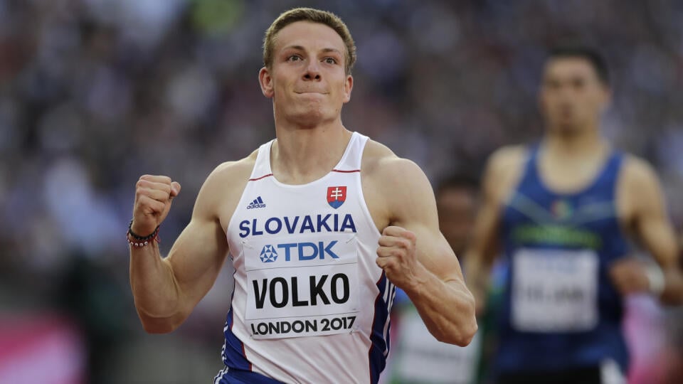 Na snímke slovenský šprintér Ján Volko oslavuje nový slovenský rekord v behu na 100 ktorý má hodnotu 10,15 v kvalifikačnom rozbehu na Majstrovstvách sveta v atletike v Londýne 4. augusta 2017.