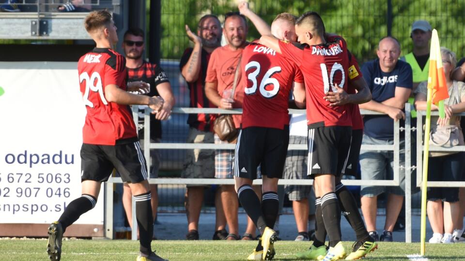 Trnava vyhrala v stredajšom dueli tretieho kola na ihrisku TJ Tatran Krásno nad Kysucou 4:0,