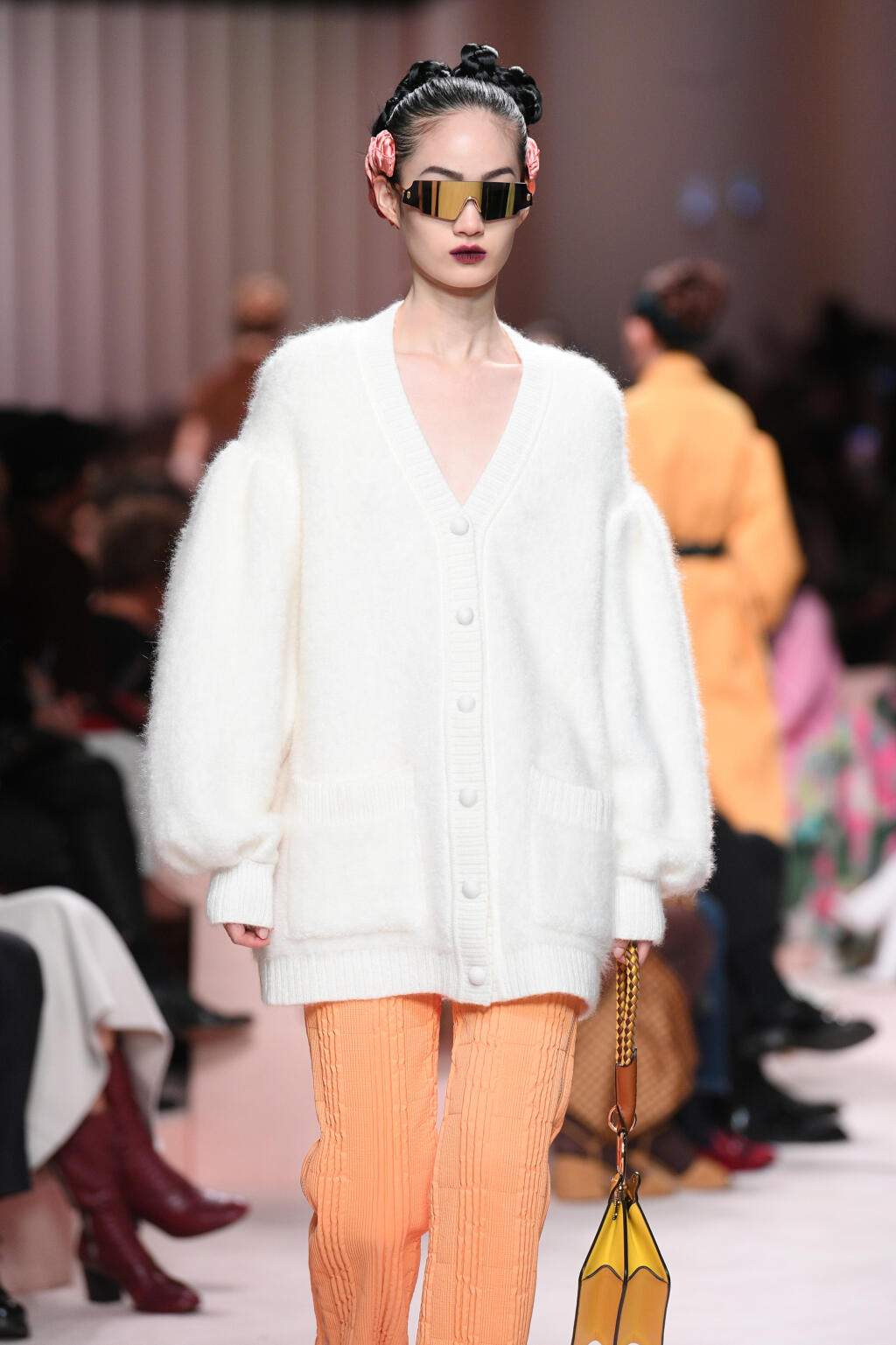Fendi: Svetlé odtiene rafinovane rozžiaria váš outfit.