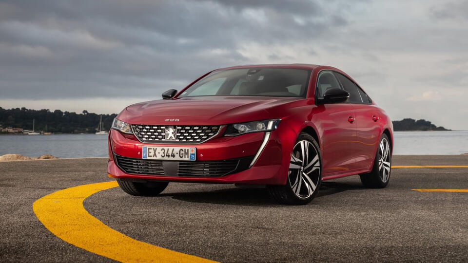 Peugeot 508 patrí aktuálne k najkrajším sedanom.