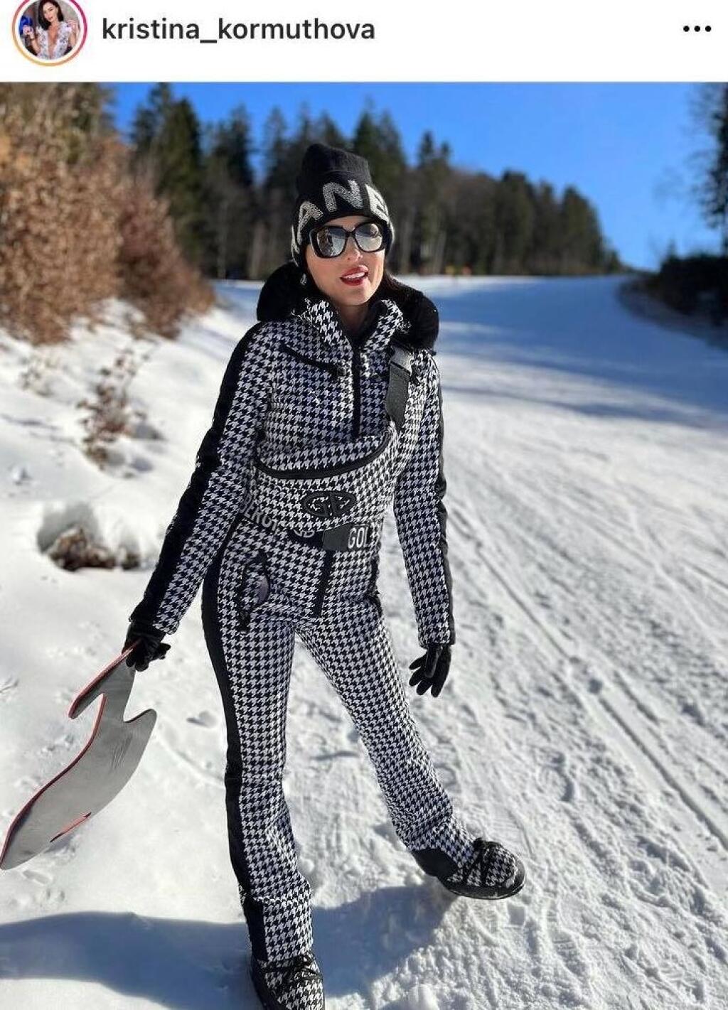 Kristína Kormúthová v overale značky Goldbergh FRANCE za 900 eur. Na nohách mala snehule GOLDBERGH LOVE Snowboots za cca 250 eur.