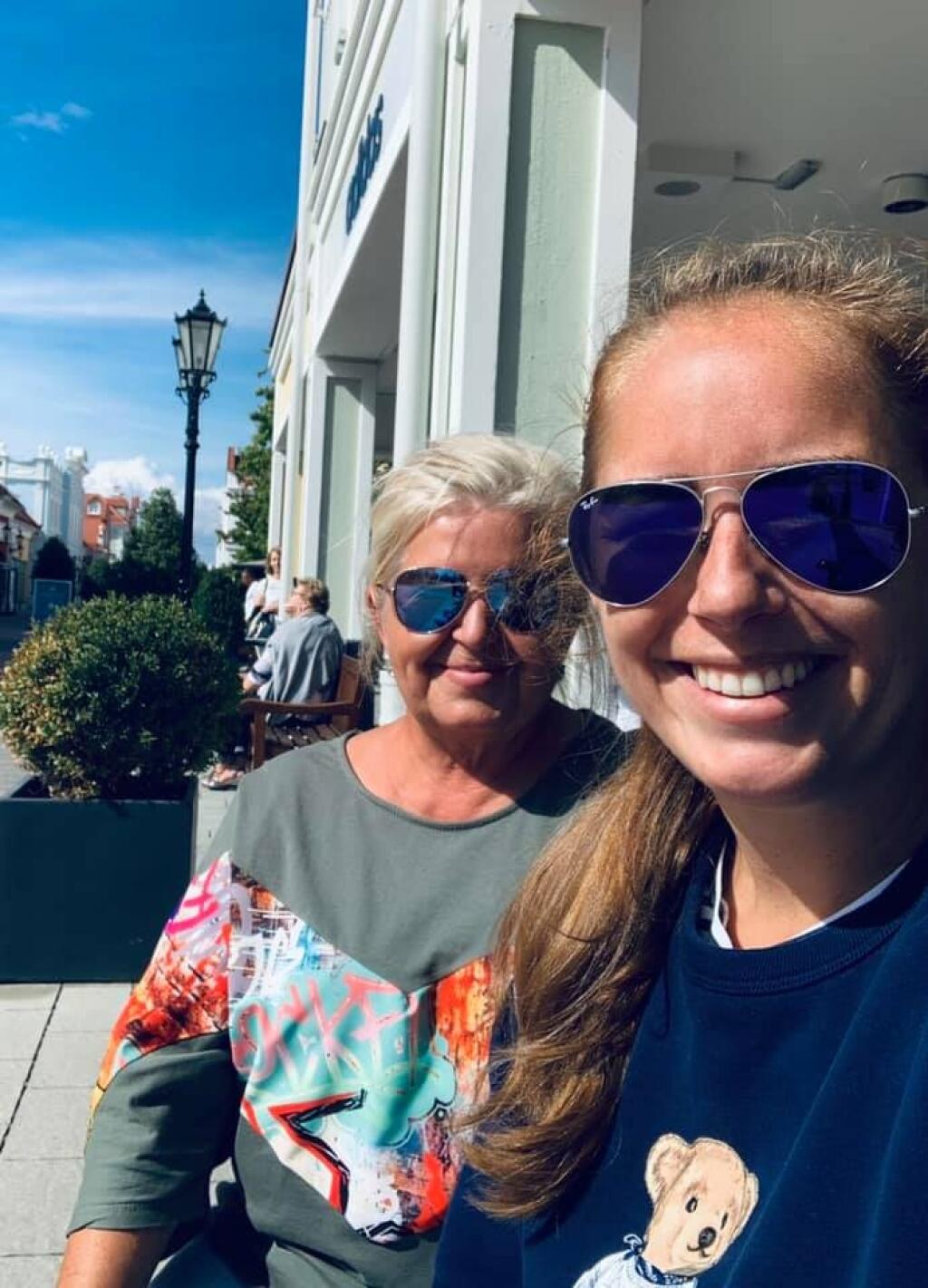 Mama Dušana Pašeka ml. Alexandra je pre dcéru Sašu najlepšia kamarátka. Dnes spolu prežívajú obrovský žiaľ.
