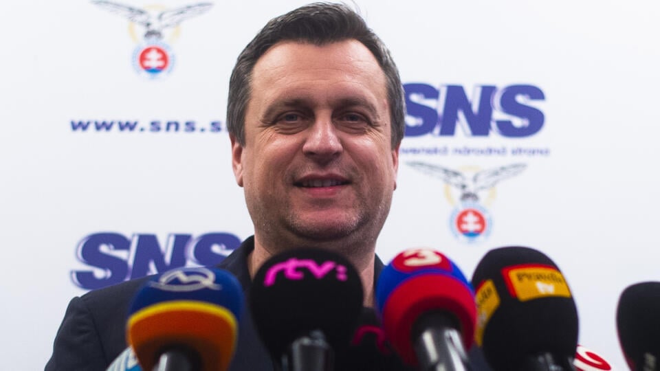 Na snímke predseda SNS Andrej Danko počas tlačovej konferencie po voľbách do Národnej rady Slovenskej republiky v Bratislave 1. marca 2020. FOTO TASR - Jakub Kotian