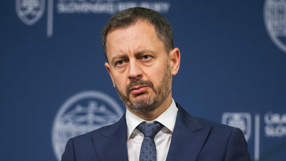 Na snímke dočasne poverený predseda vlády SR Eduard Heger (OĽaNO) počas tlačovej konferencie k aktuálnem politickému dianiu v Bratislave 10. februára 2023. FOTO TASR - Jaroslav Novák