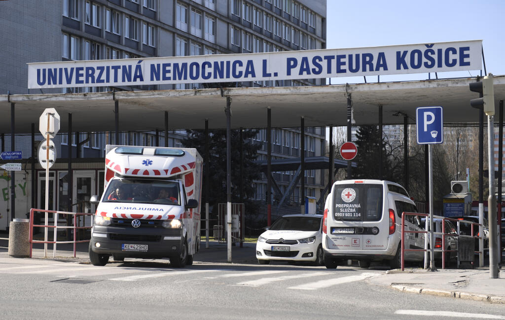 Na snímke Univerzitná nemocnica L. Pasteura v Košiciach 10. marca 2020. FOTO TASR – František Iván