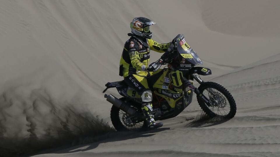 Utorok bol pre oboch slovenských motocyklistov – Ivana Jakeša a Štefana Svitka čiernym dňom. Dobrodružný Rely Dakar totiž pre zranenia nedokončí ani jeden z nich.
