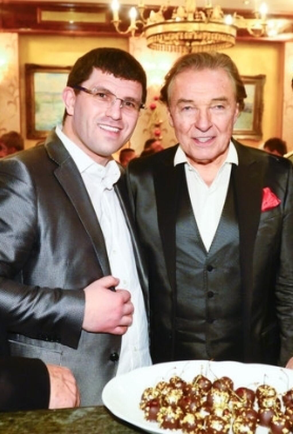 Karel Gott a Leon Tsoukernik boli dobrí priatelia.