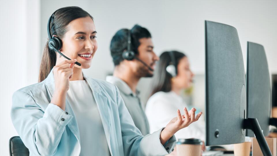 Call,Center,,Computer,And,Woman,In,Telemarketing,Office,For,Assistance,